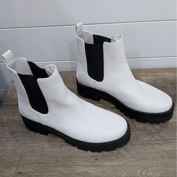 bp Shoes - BP. Kora Pull-On Boots White Faux Leather ~Black Lug Sole ~ Women's 8 Chelsea
